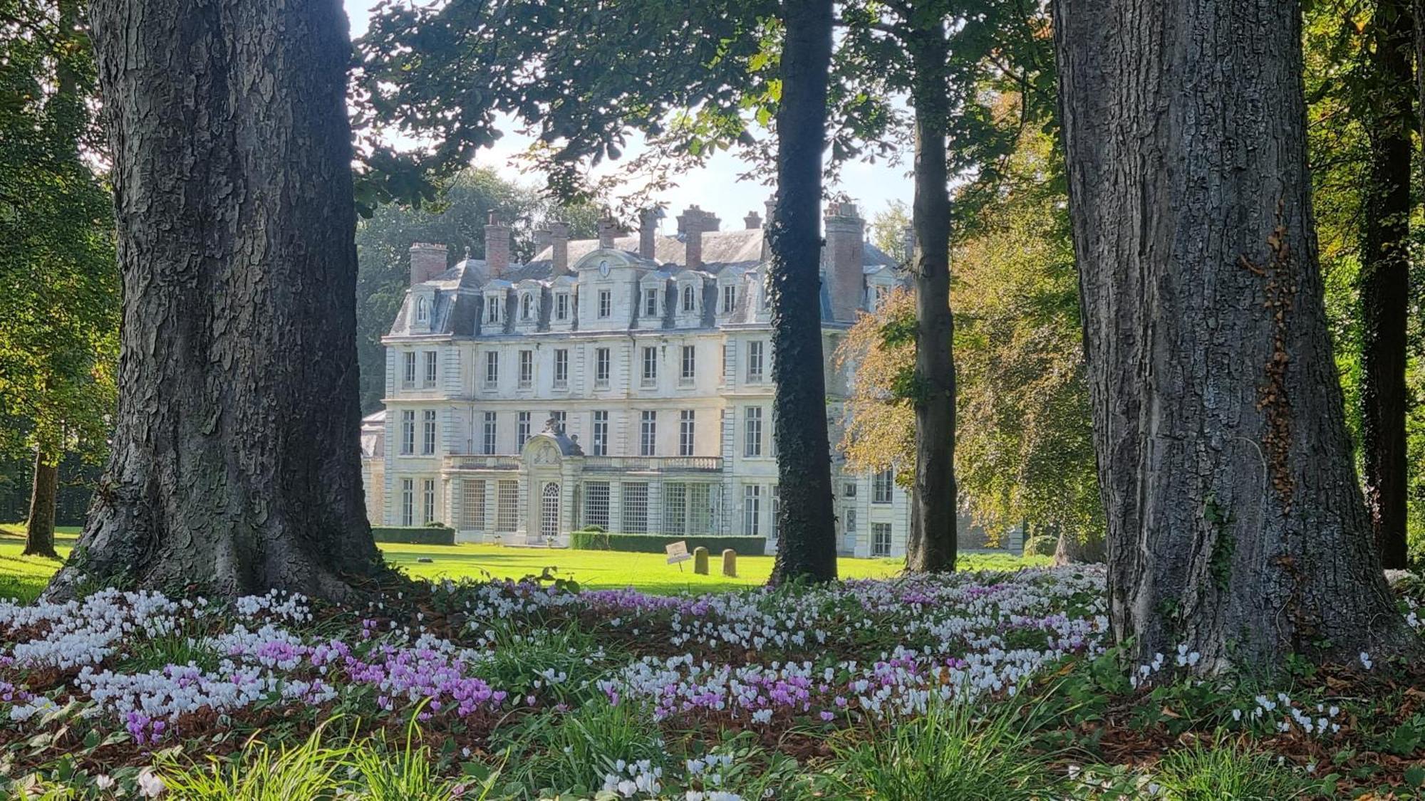 Brestot Les Ecuries Du Chateau De Brumare Bed & Breakfast エクステリア 写真